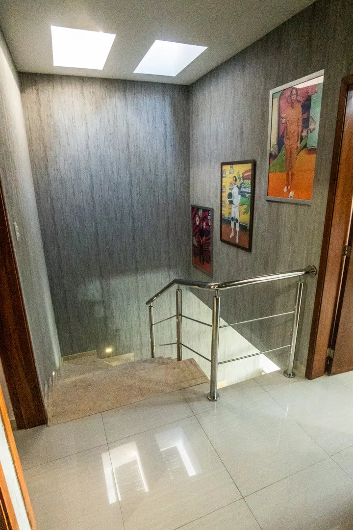 Casa en Venta en Real del Valle: Tu Hogar en Coto 13