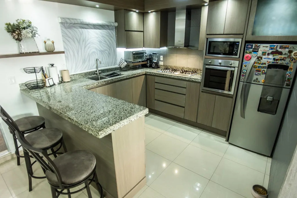Casa en Venta en Real del Valle: Tu Hogar en Coto 13