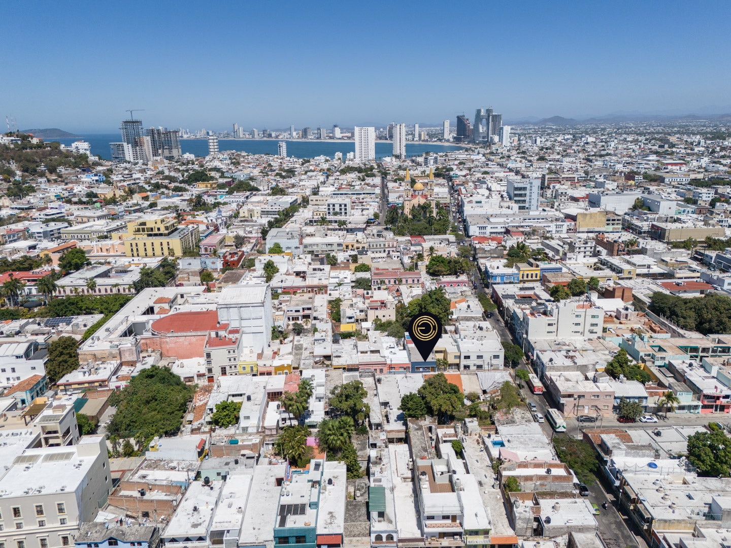 Casa Libertad en Venta en el Centro Histórico de Mazatlán — 3 Recámaras con Alberca