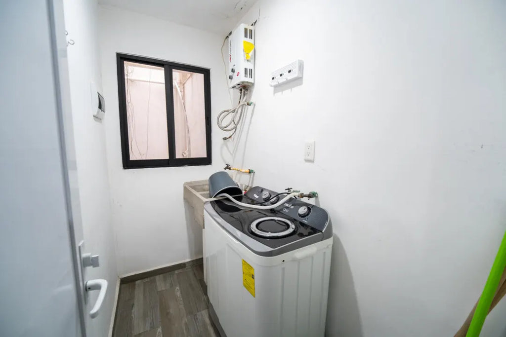 Cuarto de lavado independiente en departamento amueblado en Mazatlán