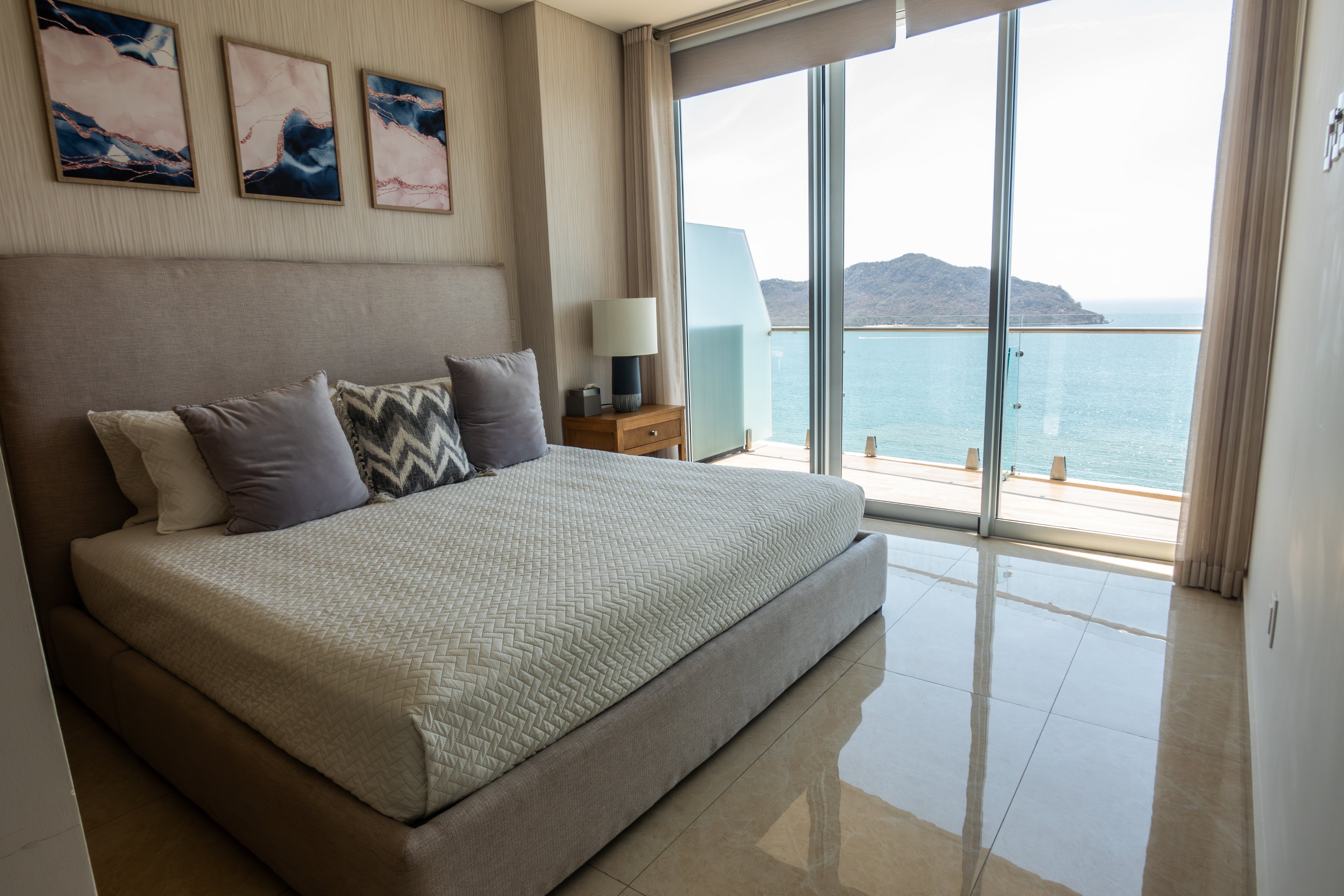 Departamento en Venta en Camino al Mar con vista al Mar.