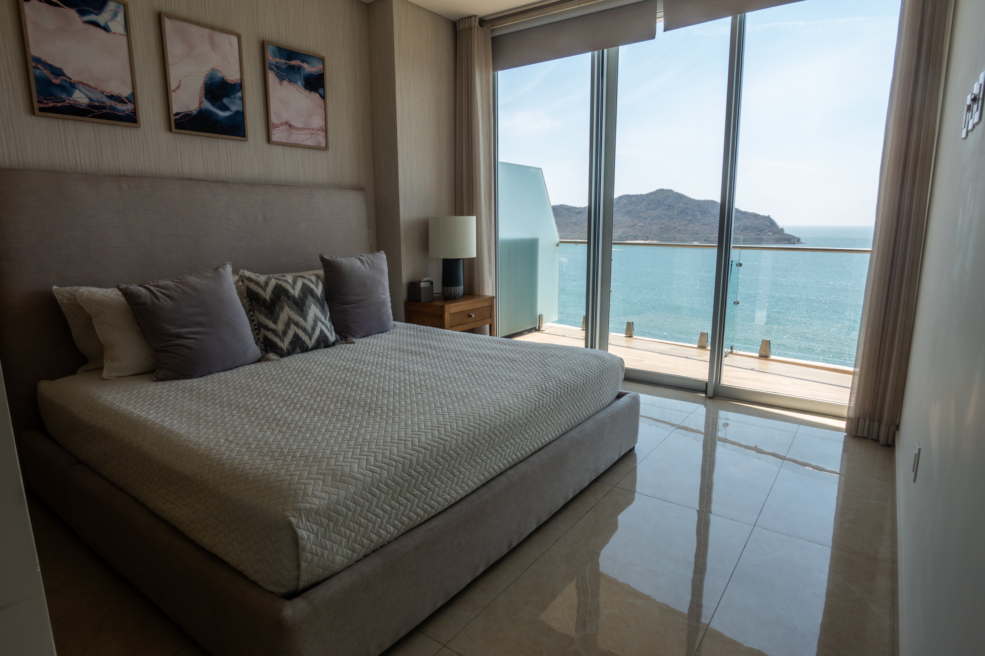 Departamento en Venta en Camino al Mar con vista al Mar.