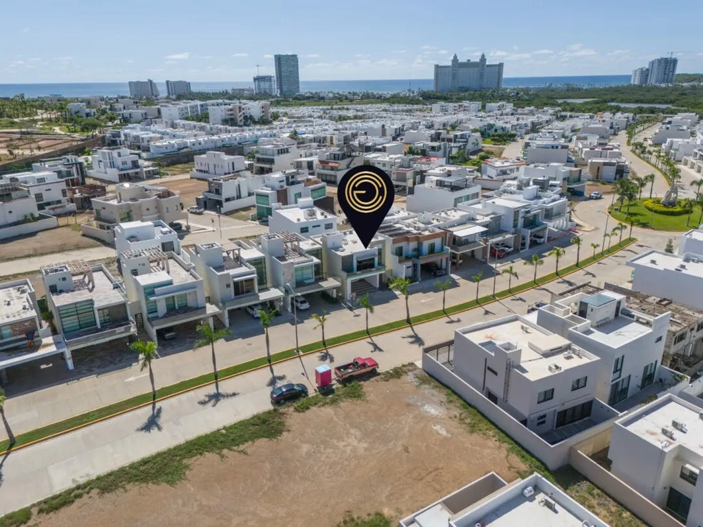 Casa en Renta en Altabrisa, Mazatlán – Excelente Ubicación y Diseño Moderno