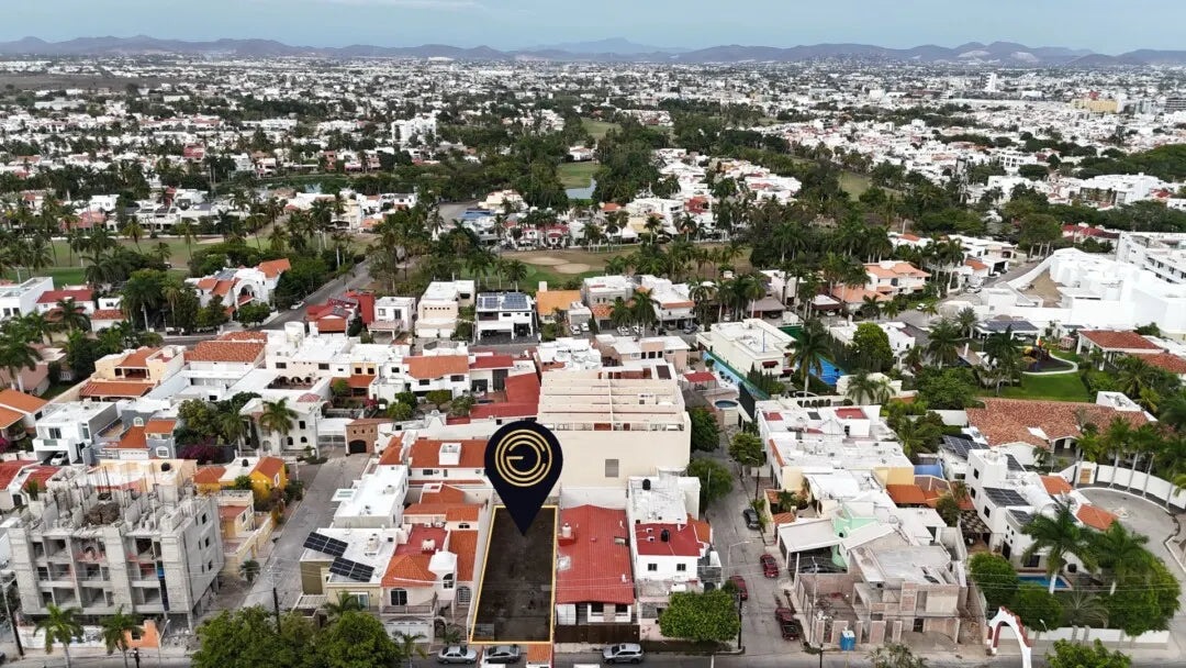 Terreno en El Dorado Mazatlán en zona residencial consolidada, cerca de áreas verdes y campo de golf