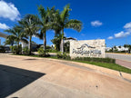 Entrada principal del fraccionamiento Pacífico Hills en Mazatlán con acceso controlado