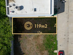 Terreno de 119 m² con 7 metros de frente y 17 metros de fondo en Pacífico Hills, Mazatlán, medidas marcadas en vista aérea