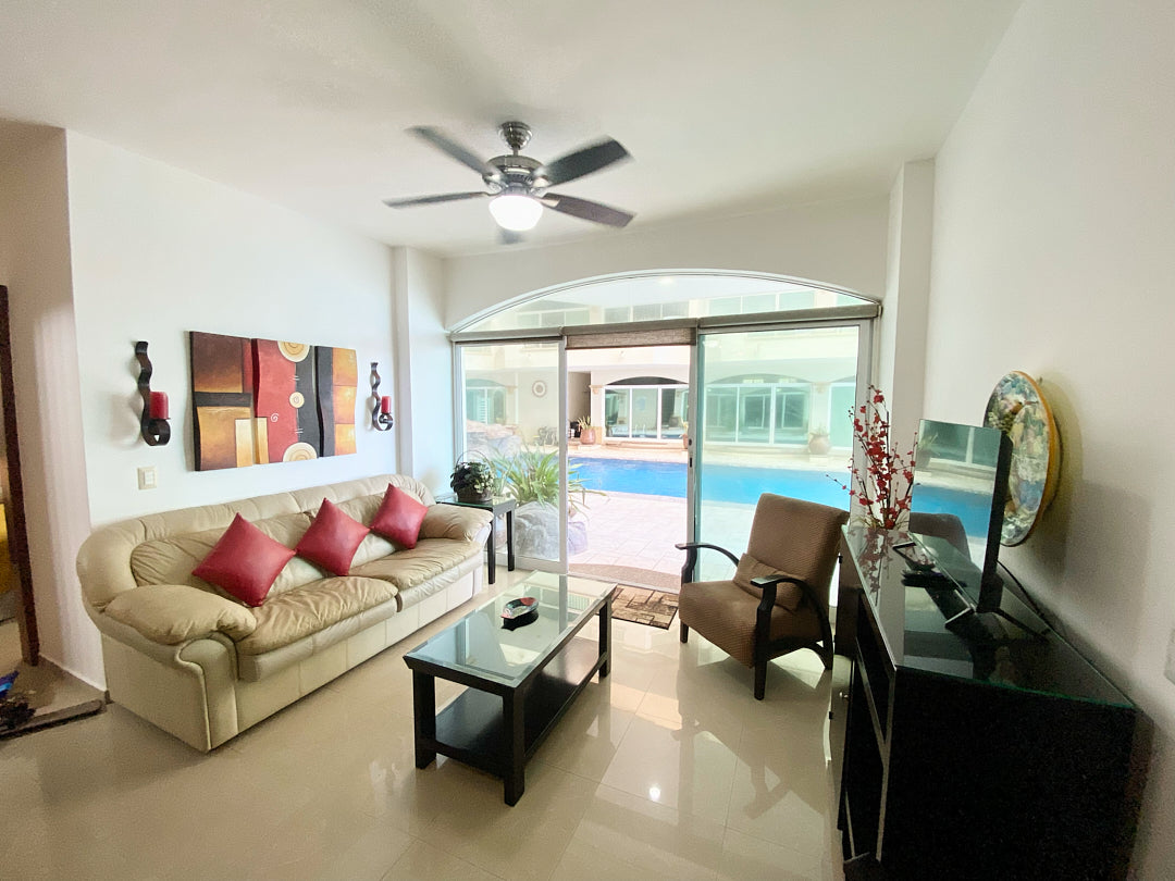 Departamento a Pie de Playa Mazatlán en Venta | Tiara Sands
