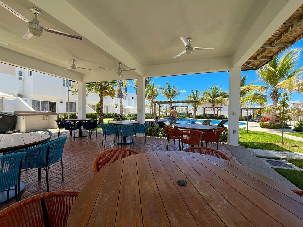 Casa en Venta Amueblada en Residencial Almarena, cerca del mar Cerritos