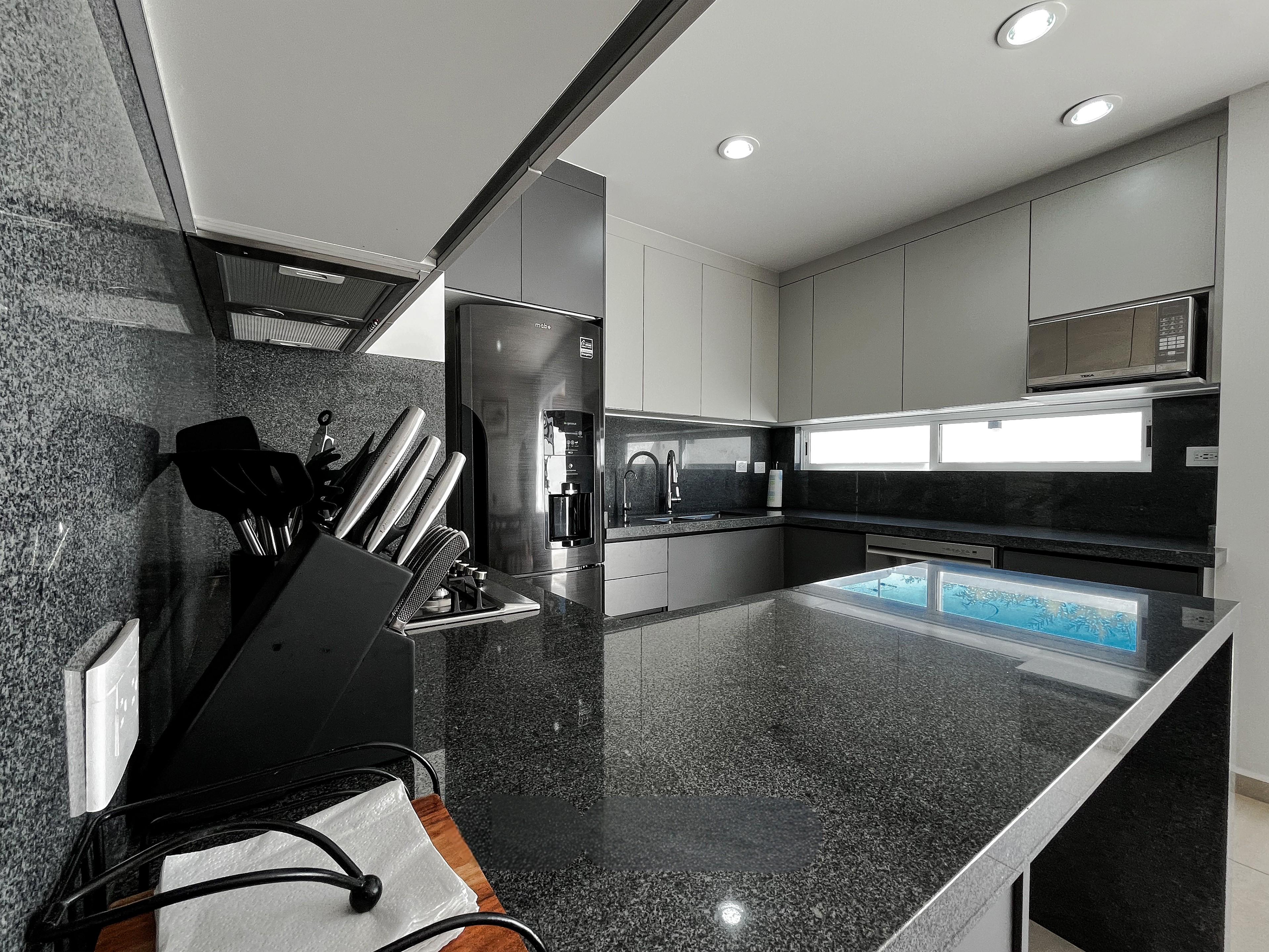 Casa en Venta Amueblada en Residencial Almarena, cerca del mar Cerritos