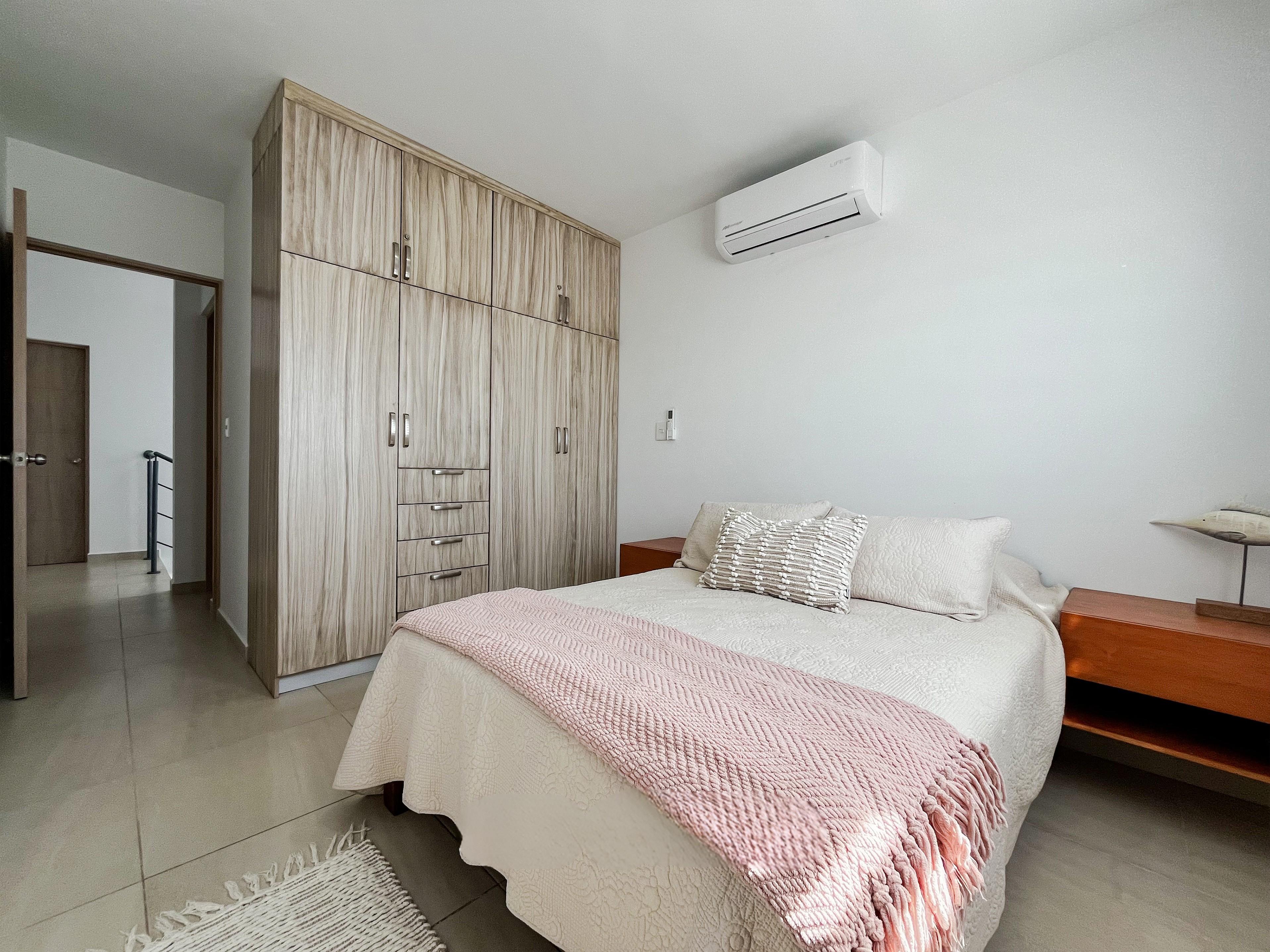 Casa en Venta Amueblada en Residencial Almarena, cerca del mar Cerritos