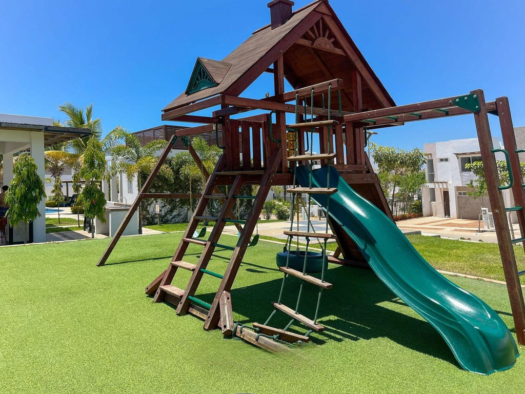Casa en Venta Amueblada en Residencial Almarena, cerca del mar Cerritos