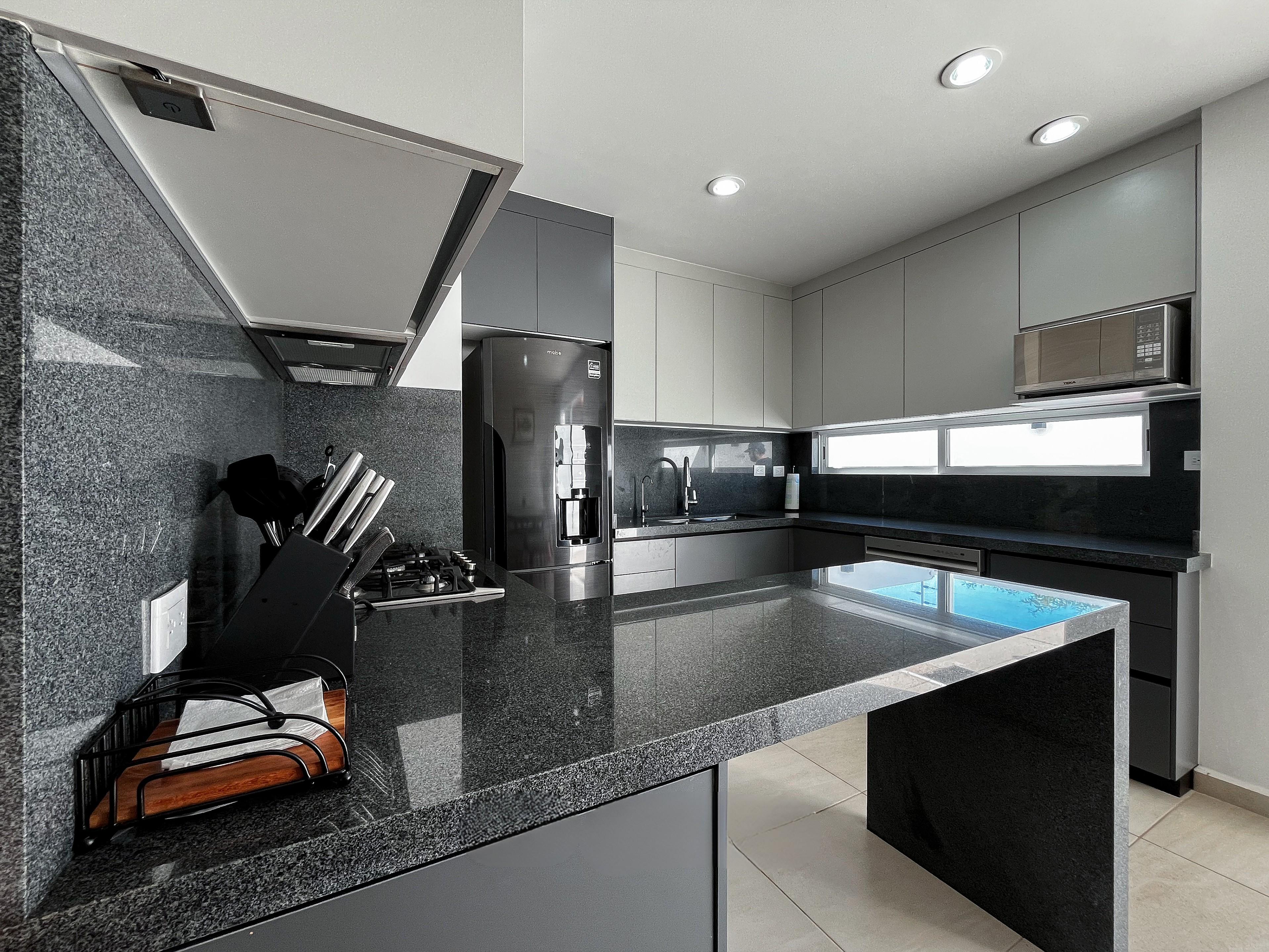 Casa en Venta Amueblada en Residencial Almarena, cerca del mar Cerritos