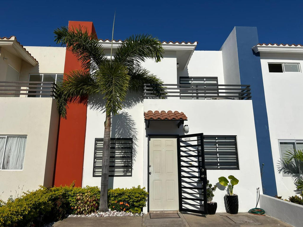 Casa en venta Hacienda del Seminario: Tu Nuevo Comienzo en Coto Orquídeas