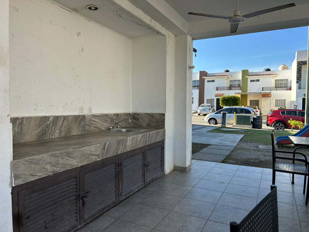 Casa en venta Hacienda del Seminario: Tu Nuevo Comienzo en Coto Orquídeas