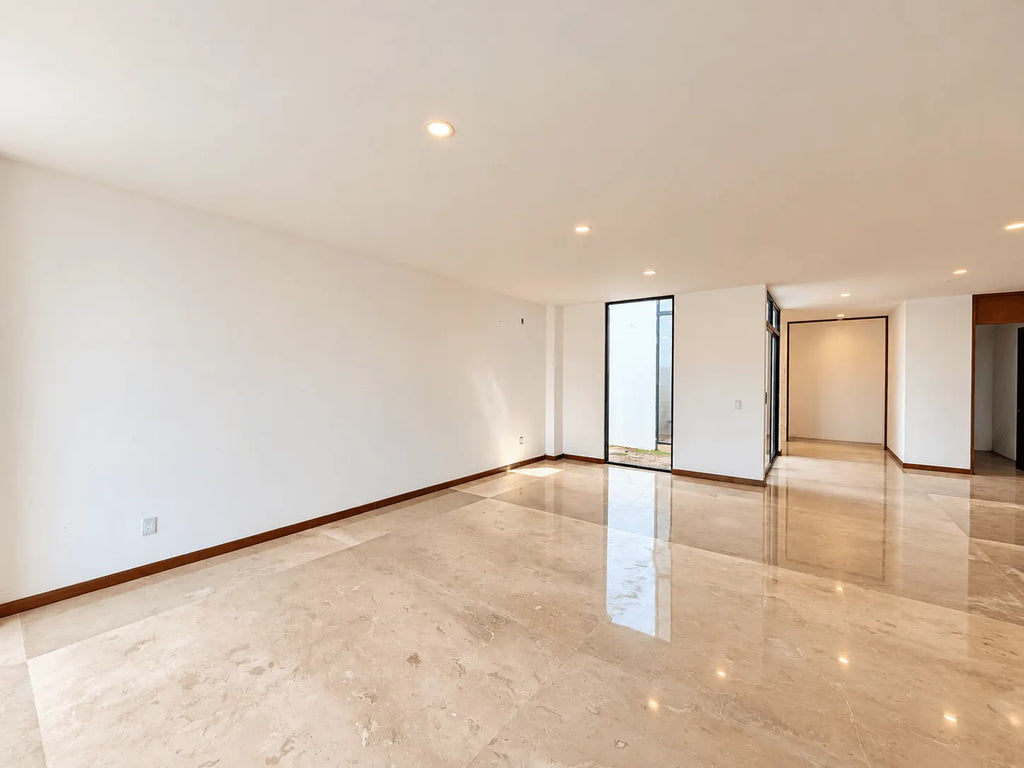 Casa en Venta en El Cid, Mazatlán — Vista al Canal y Terreno para Alberca Infinity