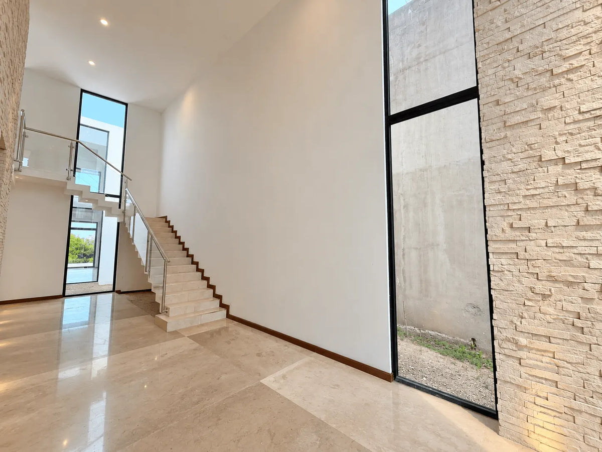 Casa en Venta en El Cid, Mazatlán — Vista al Canal y Terreno para Alberca Infinity