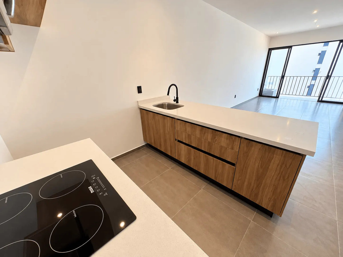 Cocina con parrilla y barra en departamento a estrenar, Torre San Sebastián, Mazatlán