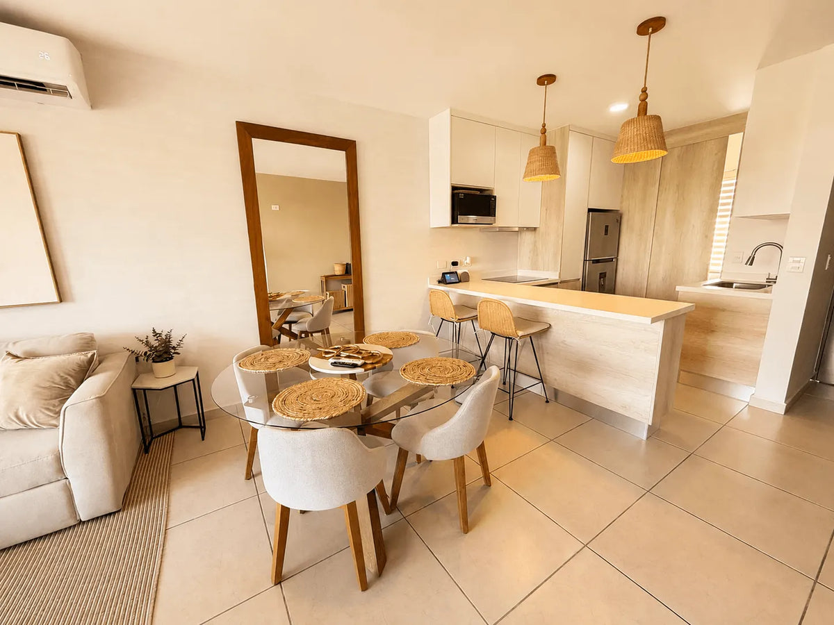 Comedor y cocina departamento en venta Palmilla Cerritos
