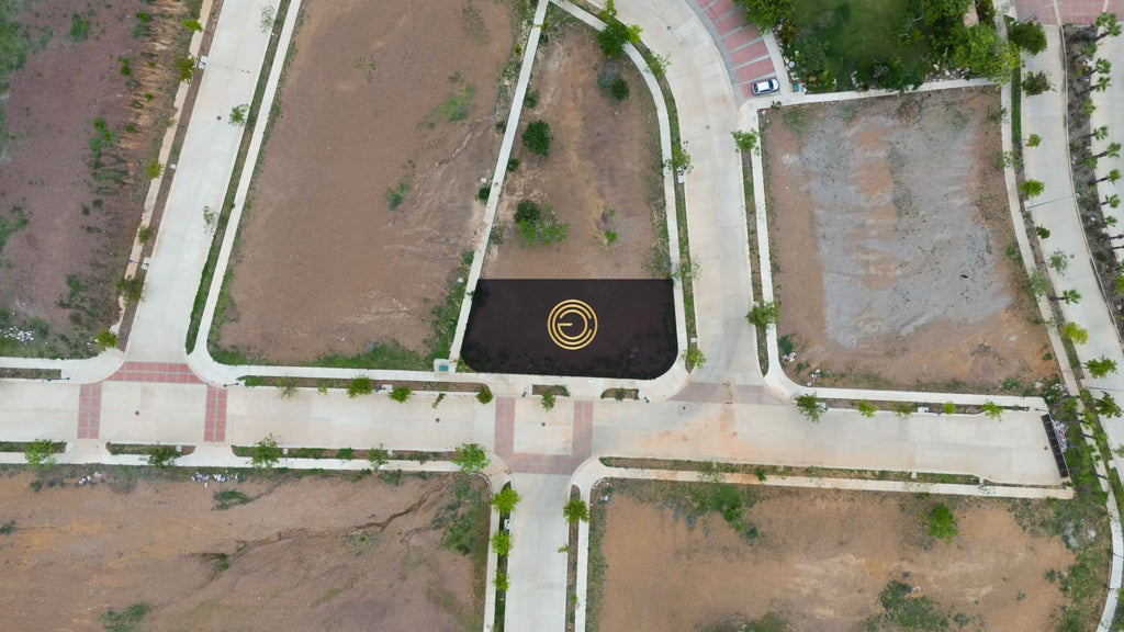 Terreno en Venta en el Cielo Residencial, Mazatlan, Esquina frente area verde y estacionamiento visitas, etapa 1